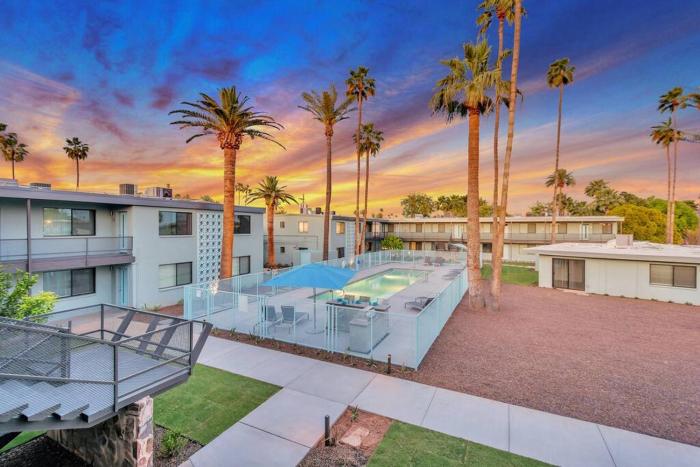 primo old town location with heated pool