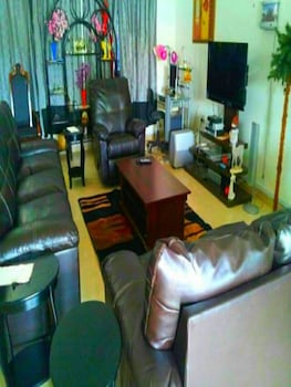 classy holiday villas with pool in accra ghana