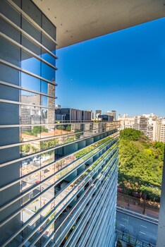 360 suites republica