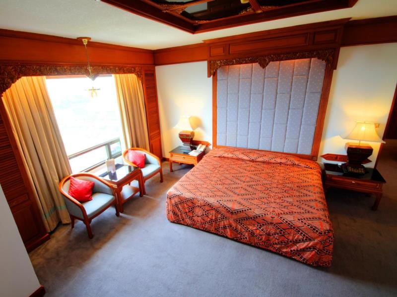 the park hotel chiang mai