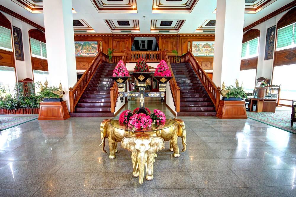 the park hotel chiang mai