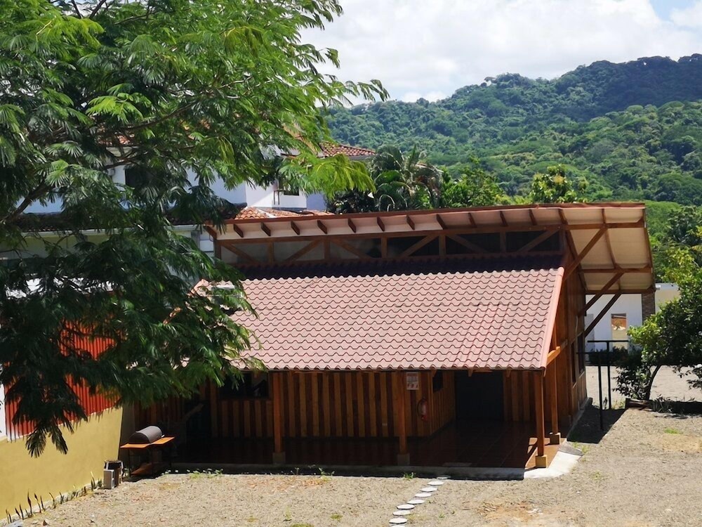 hotel amira