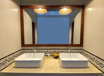 hoian okra hostel