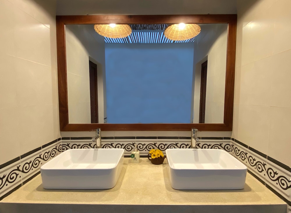 hoian okra hostel