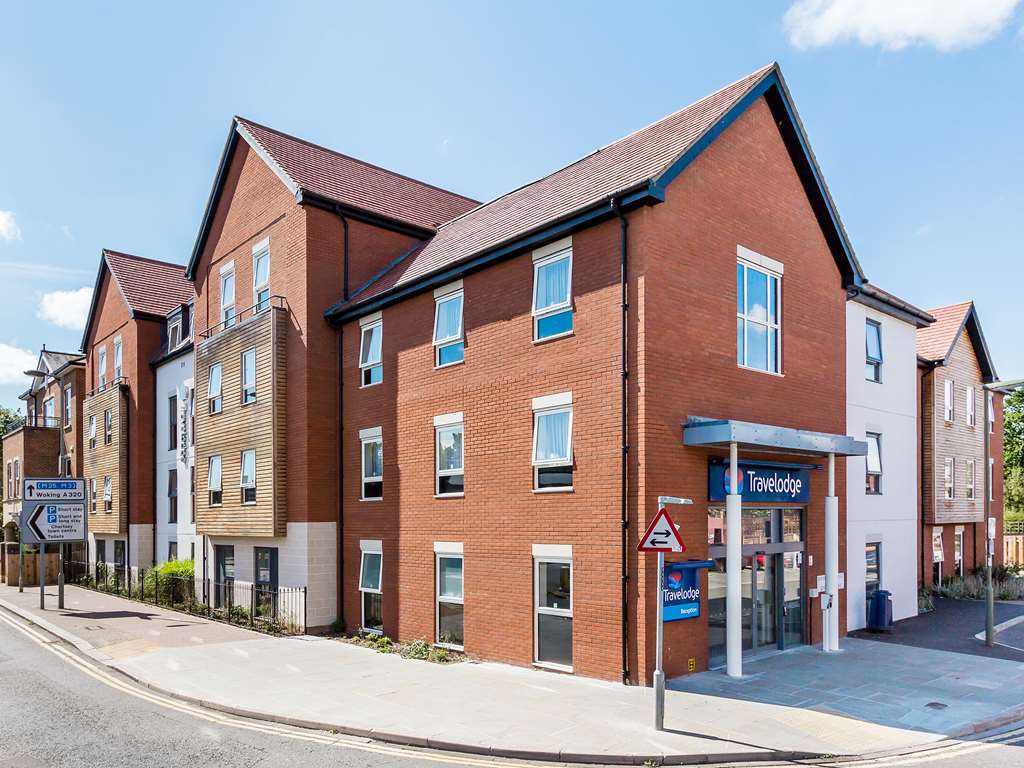 travelodge chertsey