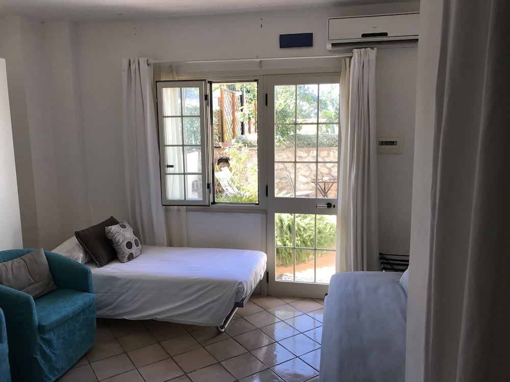hotel la reginella