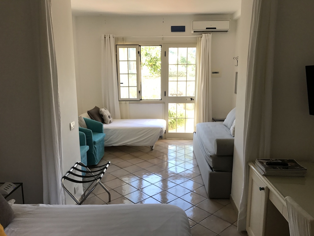 hotel la reginella