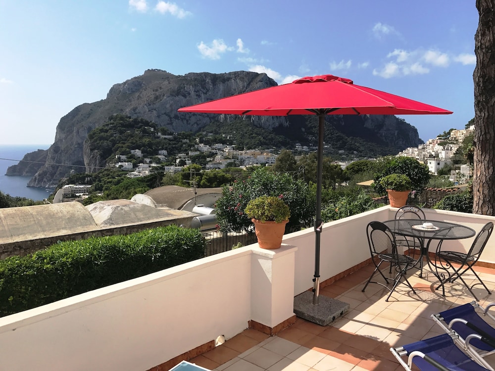 hotel la reginella
