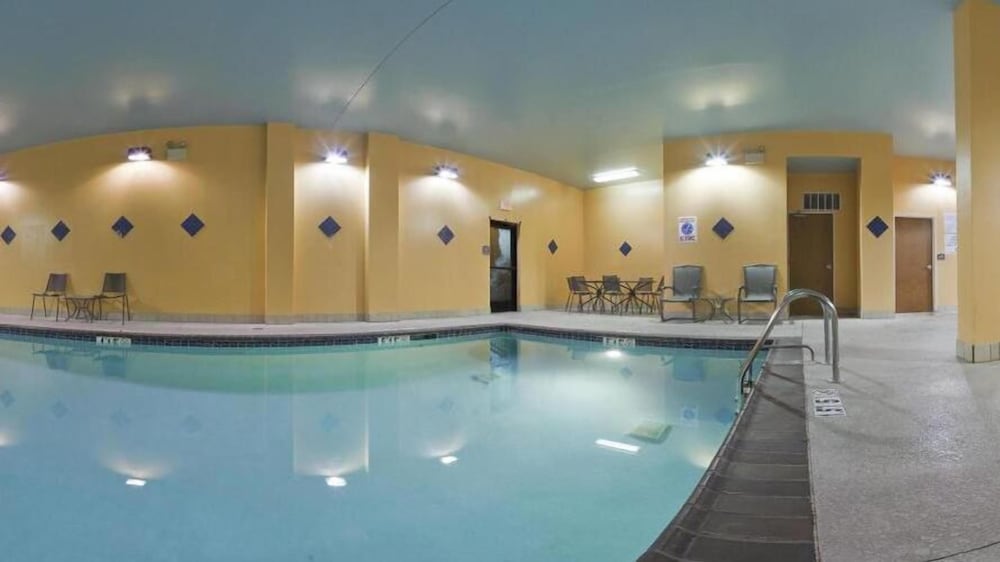 holiday inn carbondale conference center by ihg