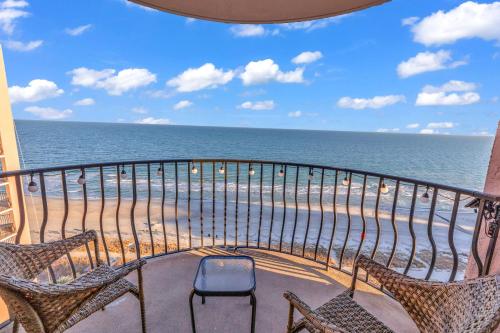 15 th floor ocean front views at palms resort