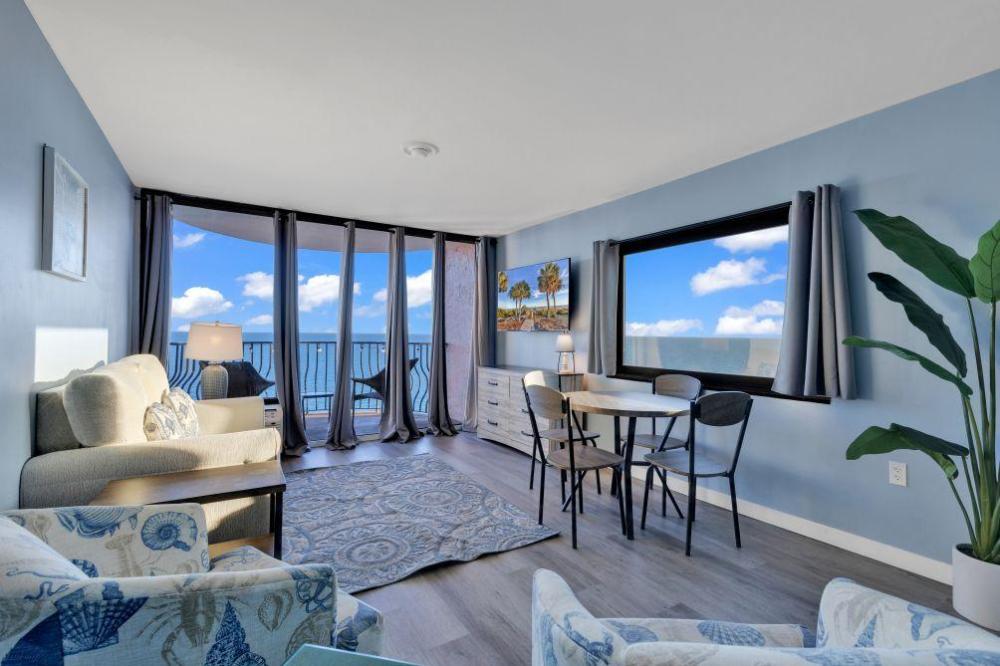 15 th floor ocean front views at palms resort