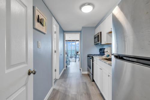 15 th floor ocean front views at palms resort