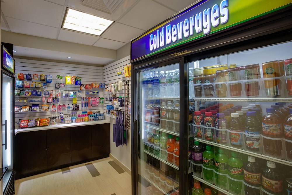 holiday inn express hotel and suites meadowlands area