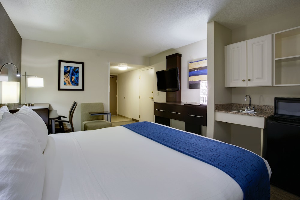 holiday inn express hotel and suites meadowlands area