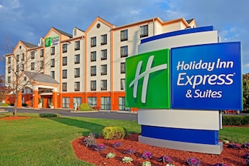 holiday inn express hotel and suites meadowlands area