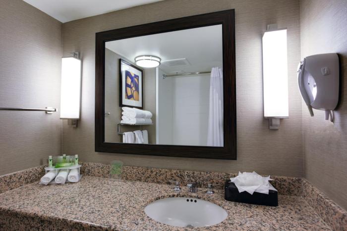 holiday inn express hotel and suites meadowlands area