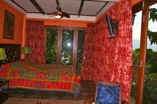 baan tildao pround fah exotic room on a hill