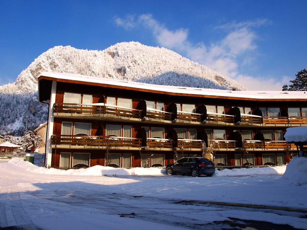 hotel chalet swiss