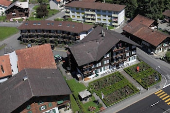 hotel chalet swiss