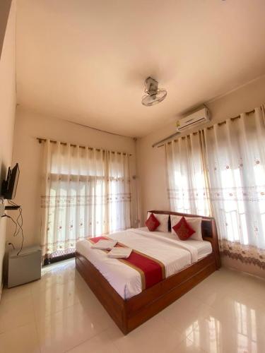 golden hotel dondet