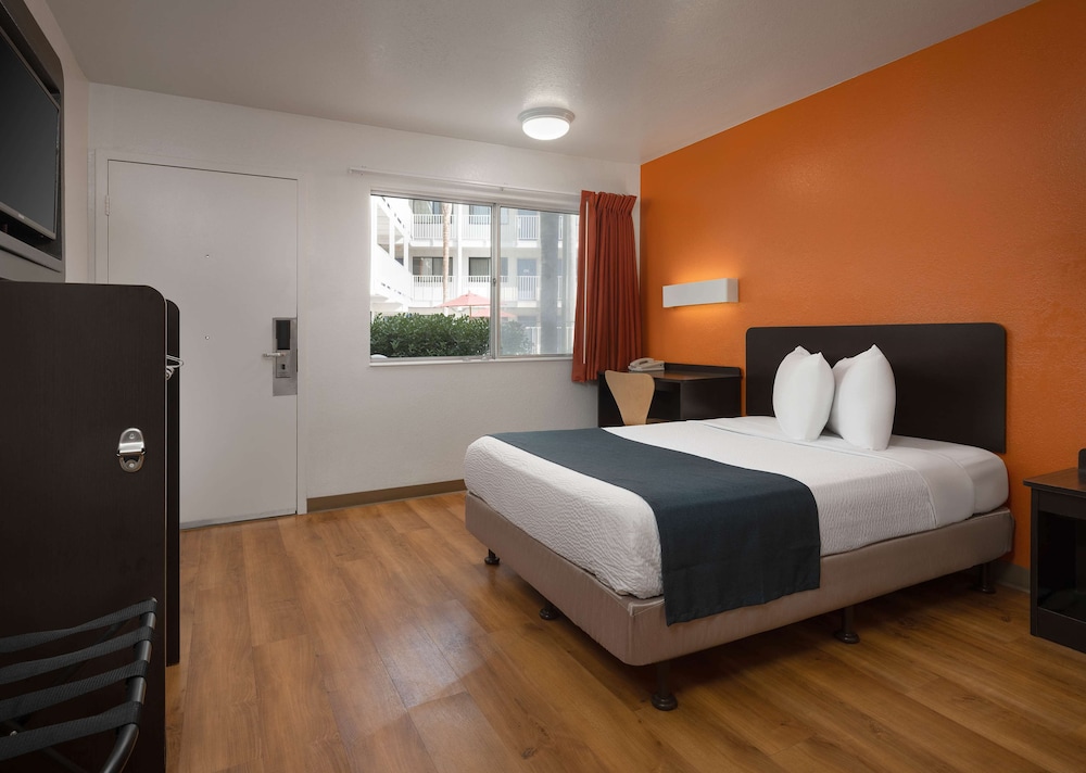 motel 6 carpinteria ca santa barbara north