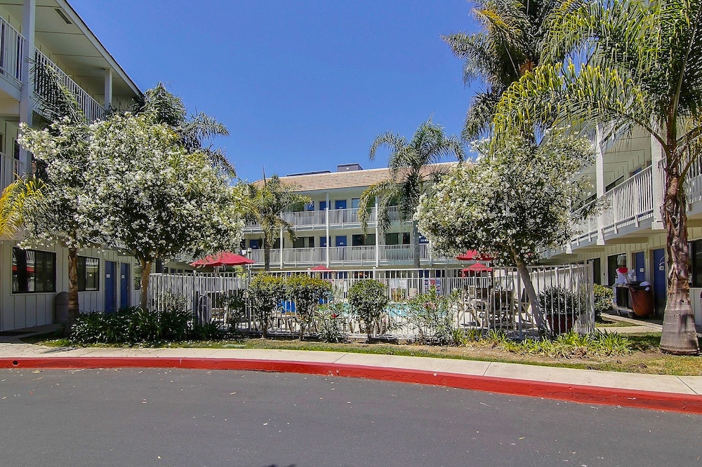 motel 6 carpinteria ca santa barbara north