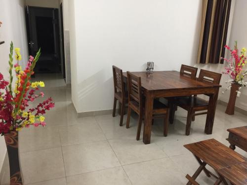 the raveesh 2 bhk serviced apartment