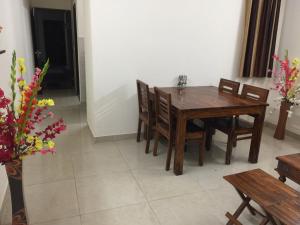 the raveesh 2 bhk serviced apartment