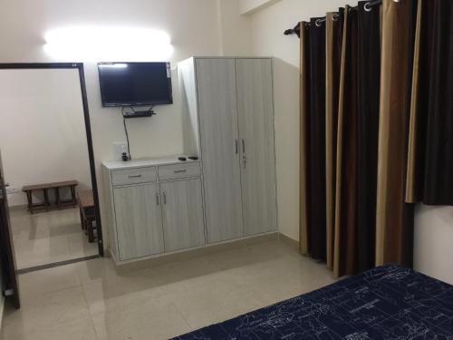 the raveesh 2 bhk serviced apartment