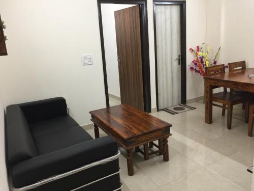 the raveesh 2 bhk serviced apartment