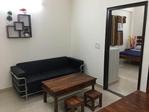 the raveesh 2 bhk serviced apartment