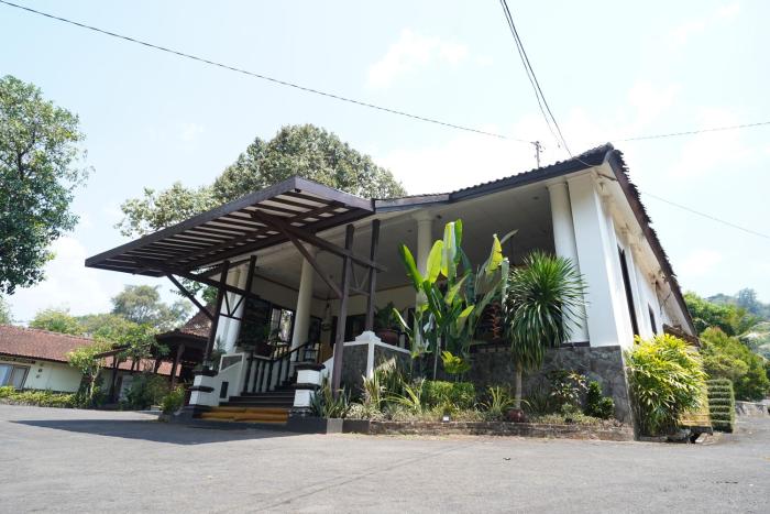 tlogo resort and goa rong view ungaran