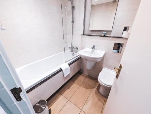 Three Salmons Hotel,Monmouth>>Brecon,3 star