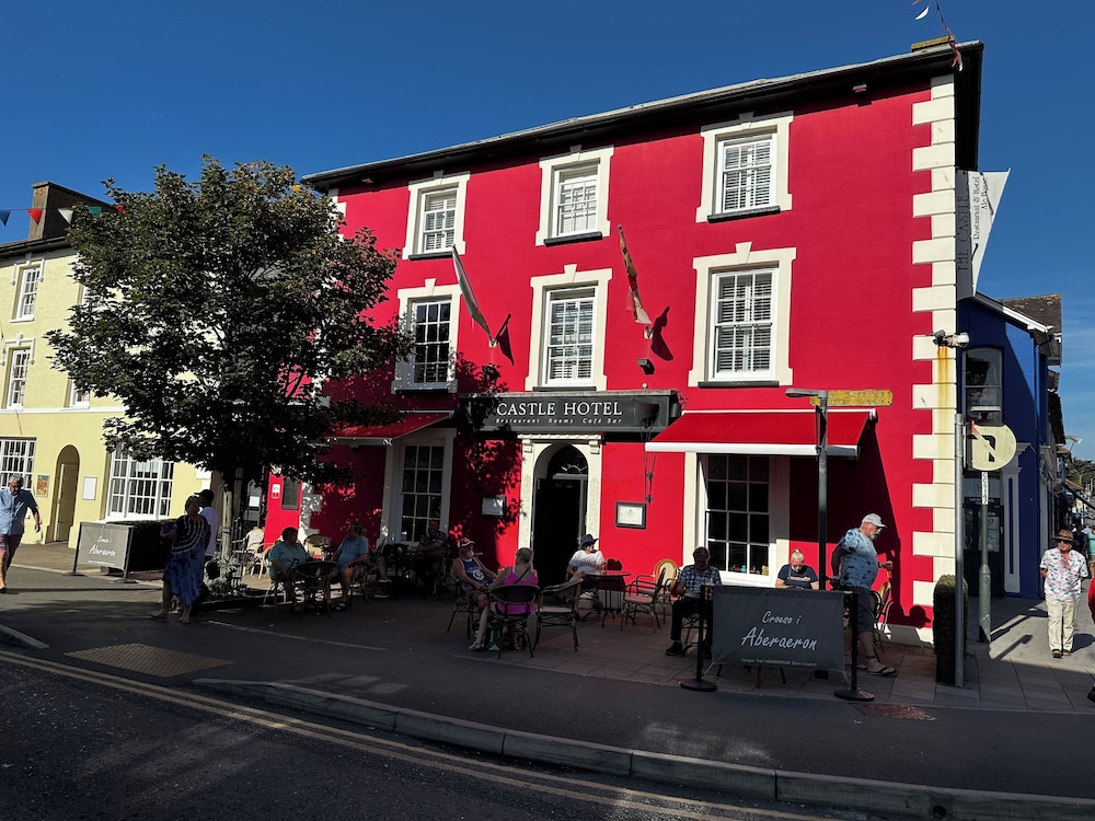 the castle hotel