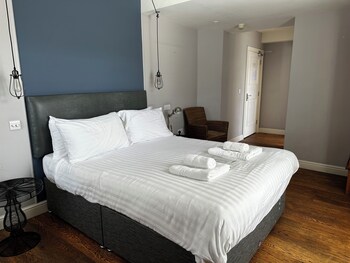 the castle hotel