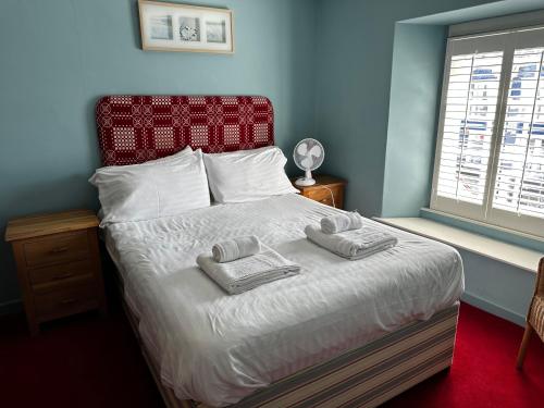 The Castle Hotel,Ceredigion>>Aberaeron,4 star