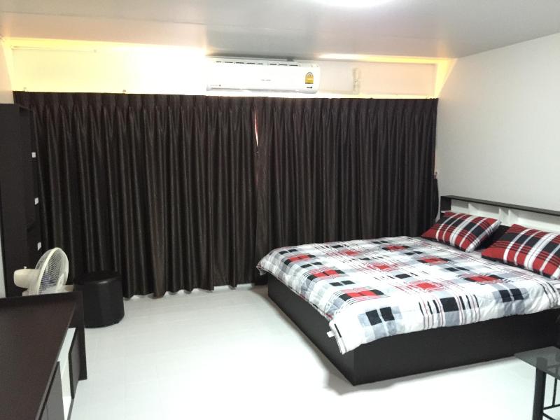 dan muangthong rental