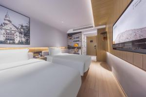 atour light hotel shanghai bund east nanjing road