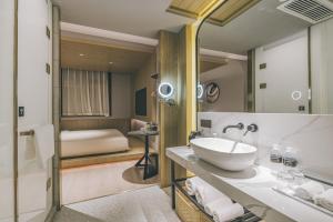 atour light hotel shanghai bund east nanjing road
