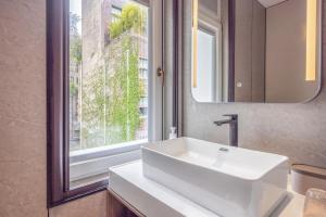 atour light hotel shanghai bund east nanjing road