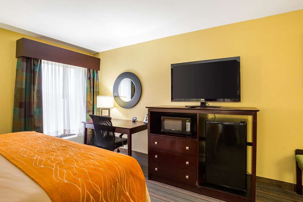 super 8 by wyndham alexandria la