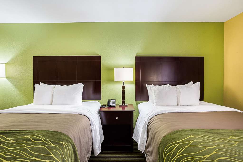 super 8 by wyndham alexandria la