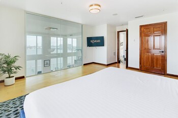 roami at the current