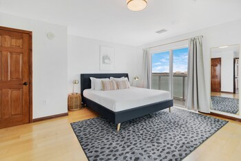 roami at the current