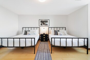 roami at the current