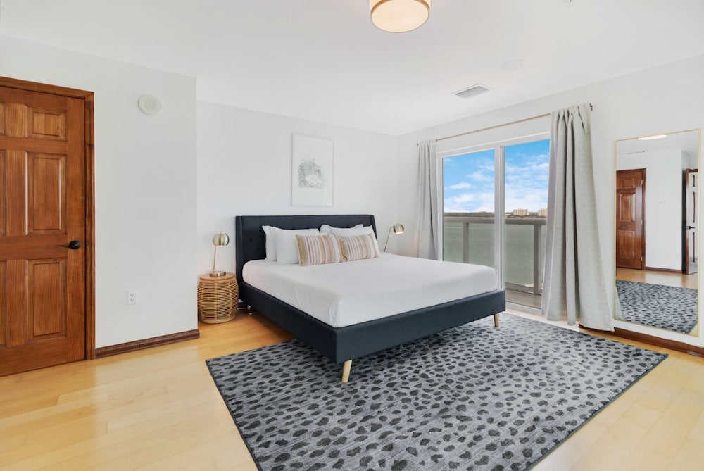 roami at the current