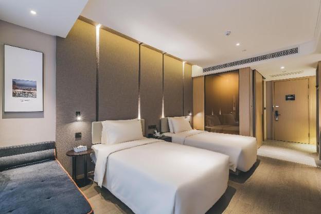 atour hotel shaoxing shangyu e travel town