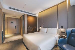 atour hotel shaoxing shangyu e travel town