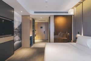 atour hotel shaoxing shangyu e travel town