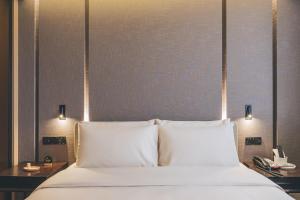 atour hotel shaoxing shangyu e travel town